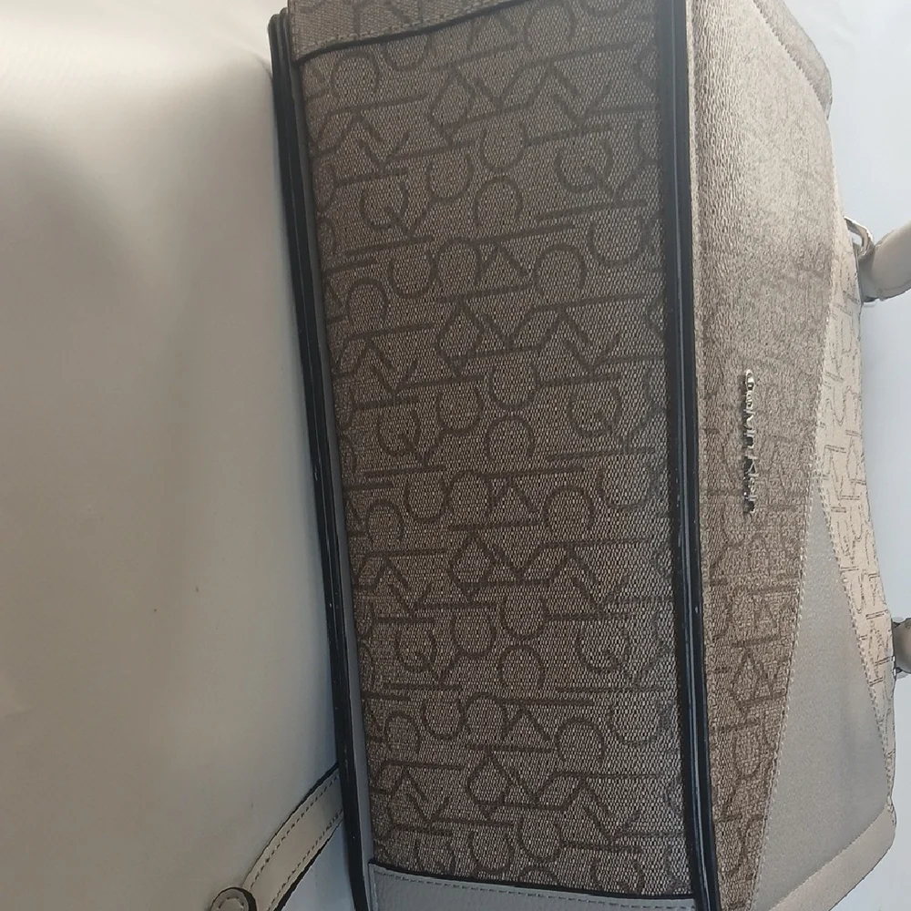 Calvin Klein Gray and White Satchel with Structured Design NWOT - Picture 7 of 9